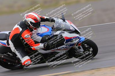 media/Jan-14-2023-SoCal Trackdays (Sat) [[497694156f]]/Turn 11 Inside (950am)/